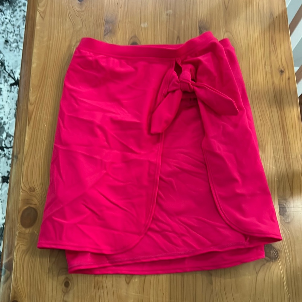 Swim skirt with side slit